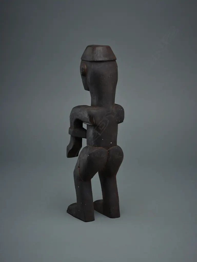 African wooden female figure, Image 1++